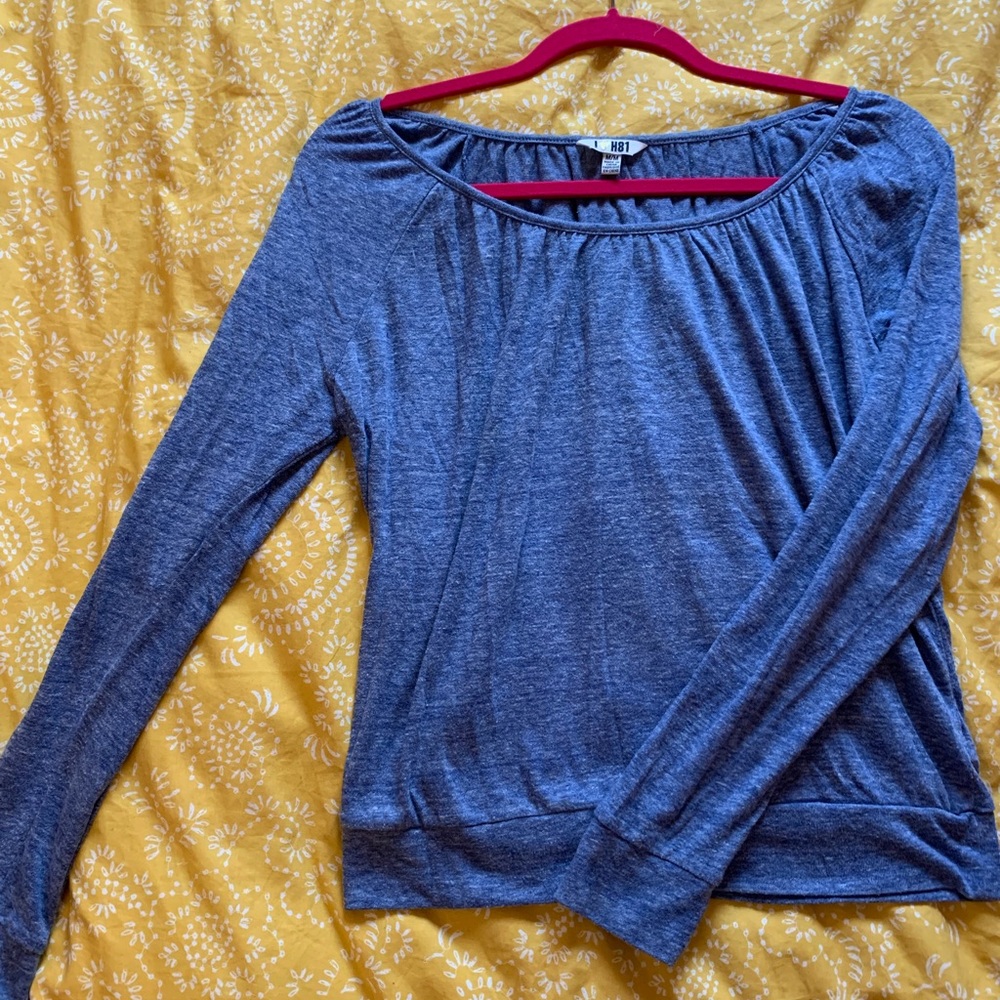 Loose fitting cotton sweatshirt blouse